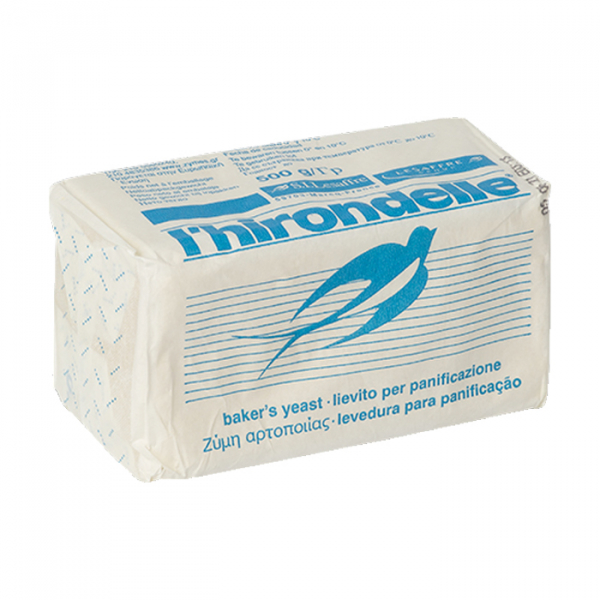 Fresh yeast in lumps