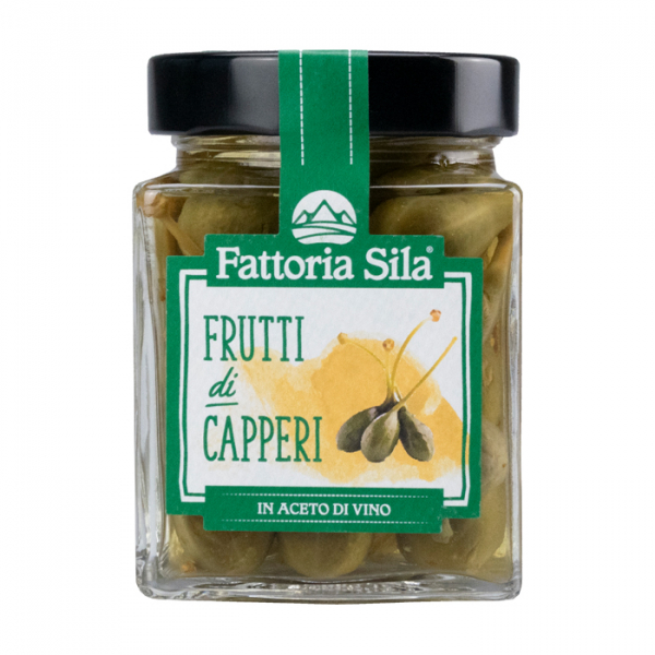 Caper fruits in wine vinegar
