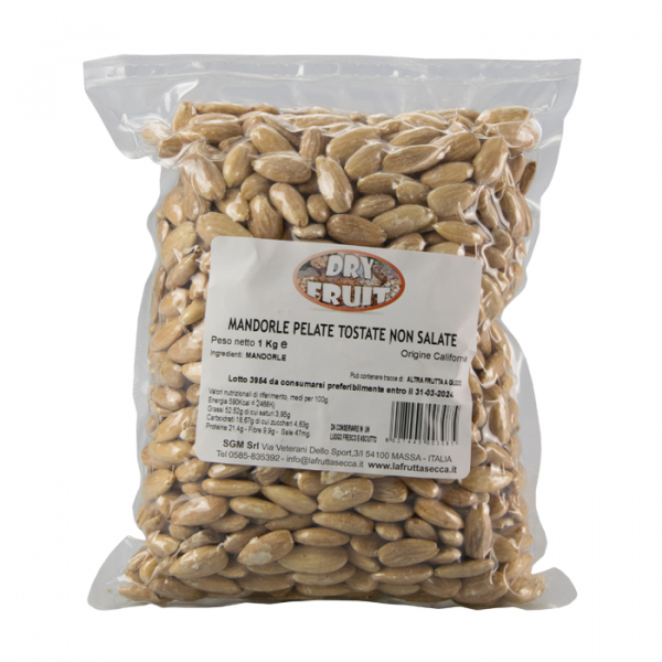 Roasted and peeled almonds