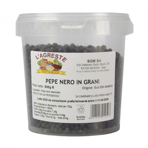 Black pepper in grains