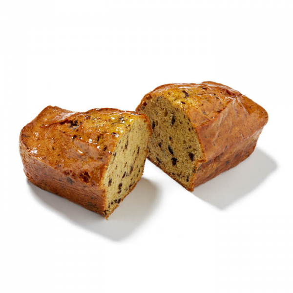 Plum cake con gocce di cioccolato, panna, yogurt e scorza d’arancia, con leggera bagna al rhum